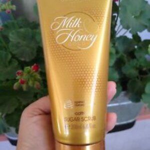Milk & Honey Gold Smoothing Sugar Scrub